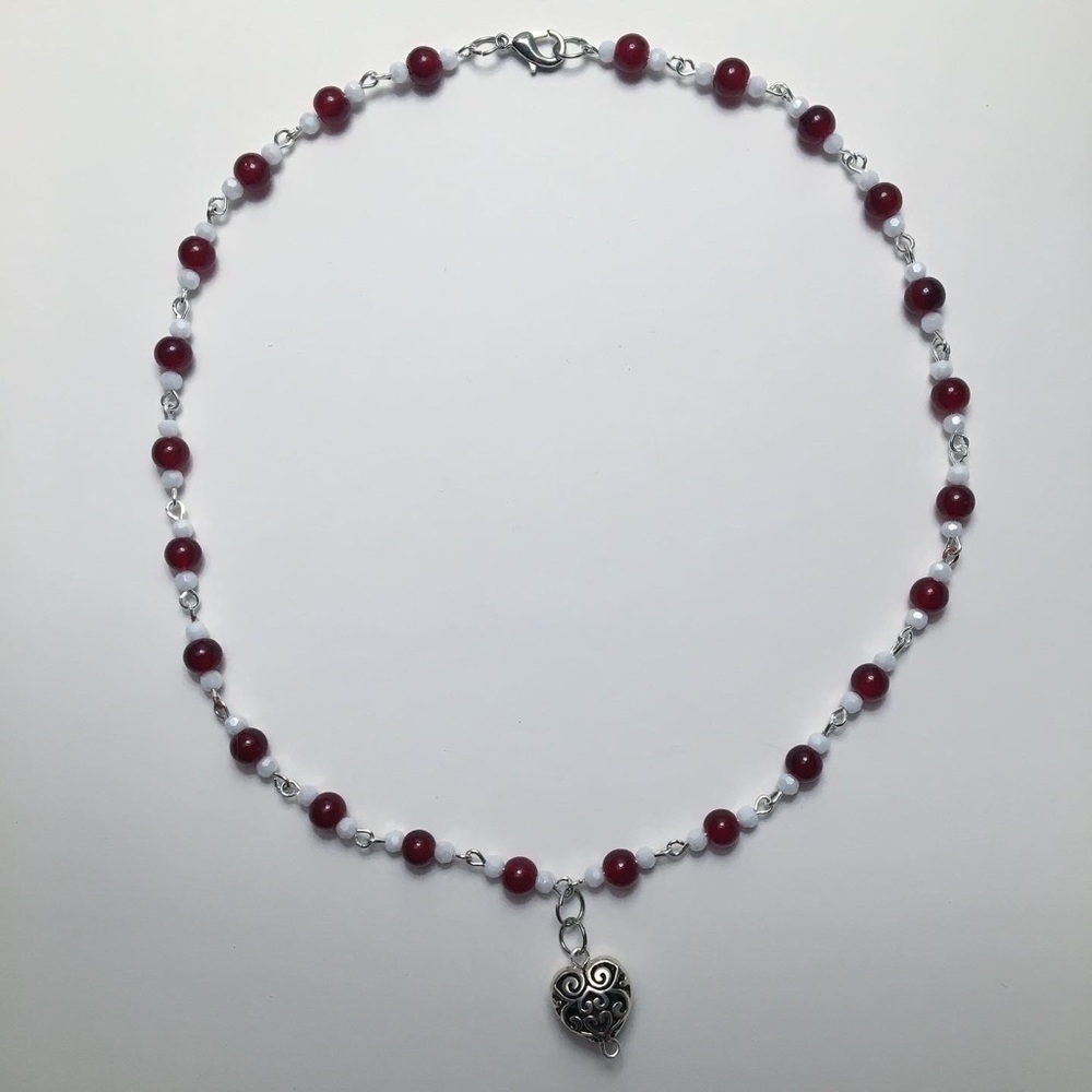 Hand crafted simple lightweight necklace